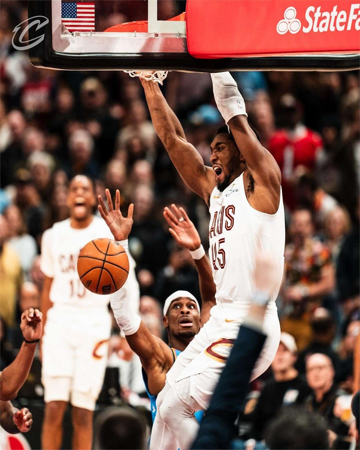 包含骑士后卫打破尴尬纪录，迎来职业生涯巅峰的词条